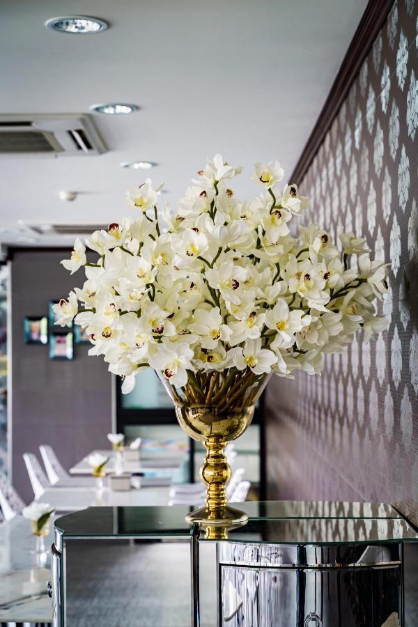 Lux Boutique Hotel Nonthaburi Dış mekan fotoğraf