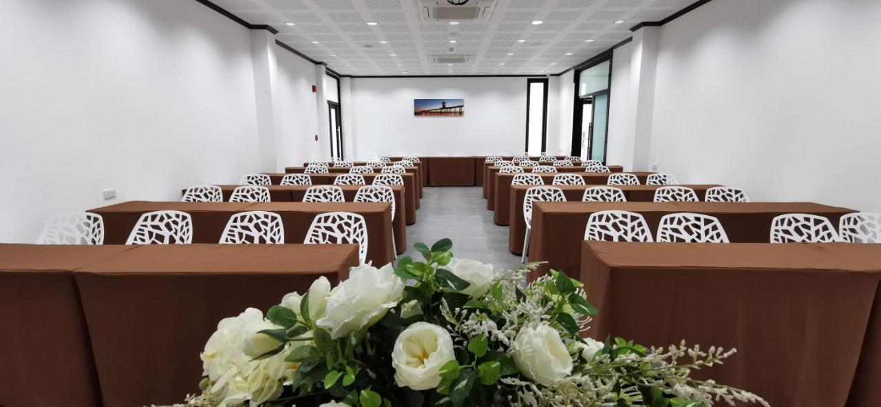 Lux Boutique Hotel Nonthaburi Dış mekan fotoğraf